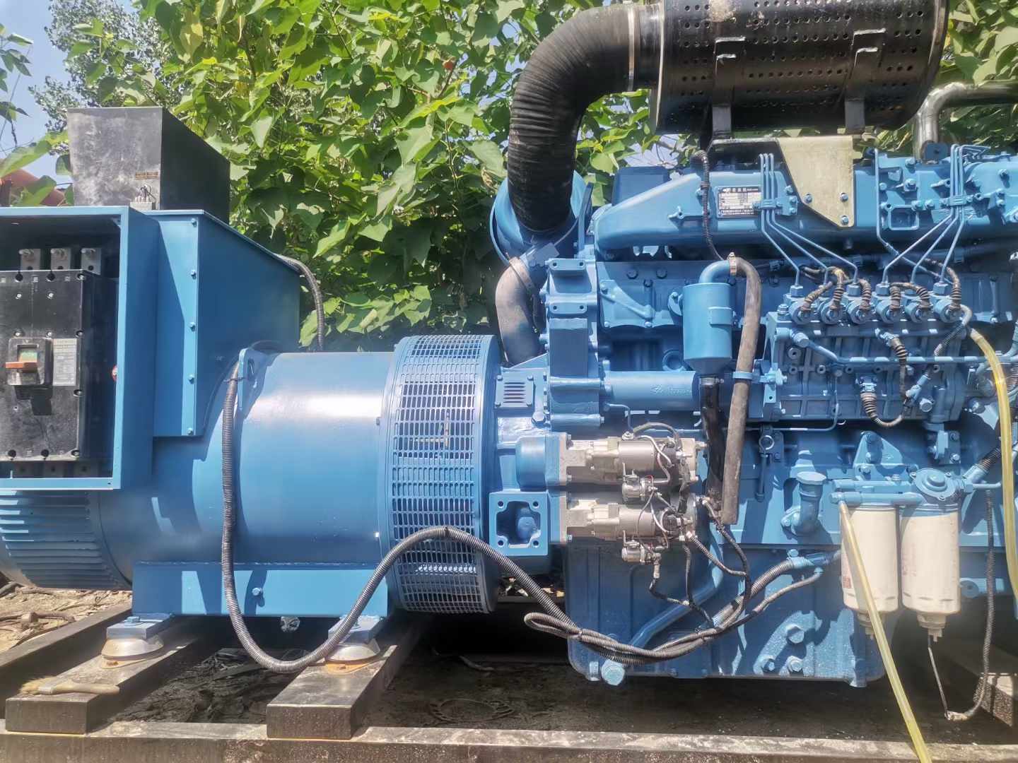 黎川详细说明降低 800kW 柴油发电机输出电流波动的方法