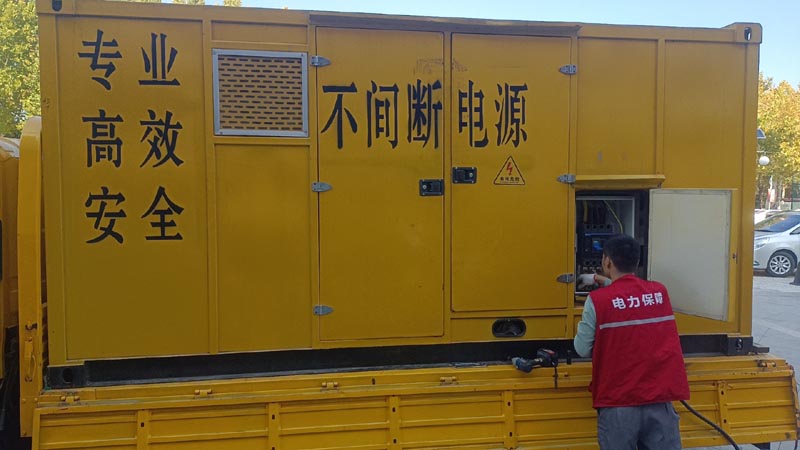 黎川柴油发电机组和UPS电源配合使用时，如何避免切换过程中的电力中断？